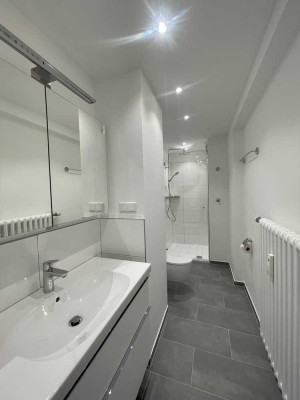 Top geschnittene sanierte Dachgeschosswohnung in sehr guter Lage