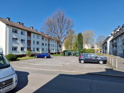 Attraktive 3 Zimmer Hochparterre Etagenwohnung mit Loggia in Top-Lage in Schwerte-Holzen