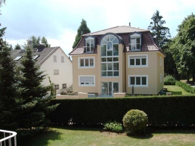 Bad Soden - Schöne helle 4 Zimmer Wohnung mit EBK, Fbhzg, Balkon, 2 Bäder, elekt. Rollladen....