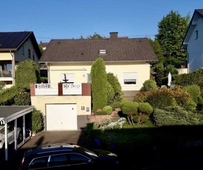 Einfamilienhaus mit 5 Zim., Garage und Wintergarten in Kleinmaischeid