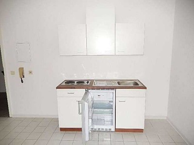 1 R.-Appartement, ca. 30 m², Laminat, Einbauküche, hell und freundlich