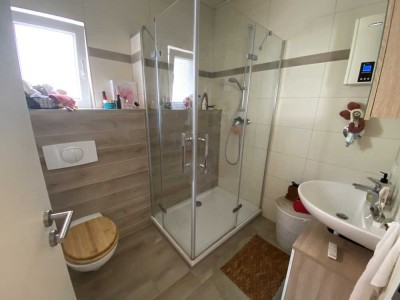 Neuwertige 2-Zimmer-Wohnung mit Einbauküche in Mörfelden-Walldorf