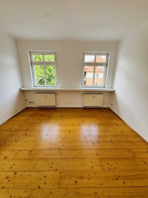 attraktive 3 Raum Wohnung ***TOP*** mit Wintergarten in Sellerhausen-Stünz