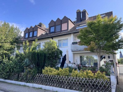 *Hattersheim* Lichtdurchflutete 3-Zimmer-ETW mit Kamin, Süd-West Balkon und Garage !