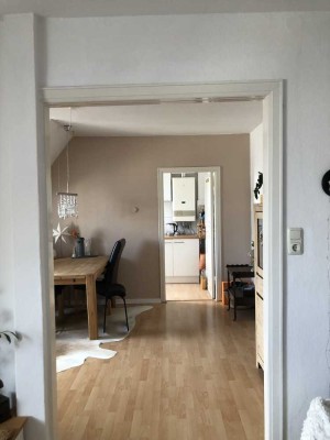 Wakenitzstr., 2 Zi. Altbauwohnung, DG, 55 qm