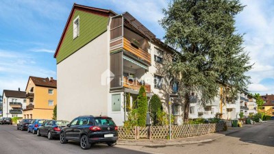 Lichtdurchflutete 2,5-Zimmer-Dachgeschosswohnung mit Dachterrasse in Wangen
