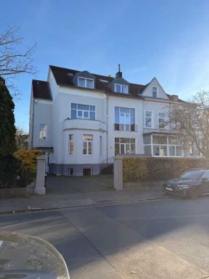 Exklusive Eigentumswohnung in einem repräsentativen Jugendstilhaus in Hannover-Waldhausen