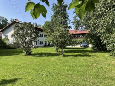 Bauernhaus (Denkmalschutz) mit großem Baugrundstück und Entwicklungspotenzial