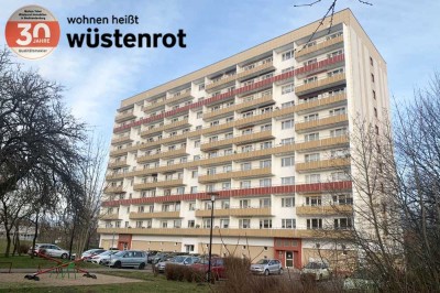 GROSSER BALKON UND FAST IM STADTZENTRUM: RENOVIERTE DREI--RAUM-WOHNUNG