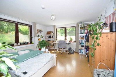 Attraktive 4-Zimmer-Hochparterrewohnung mit Balkon und Einbauküche nahe Citypark