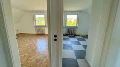 Geschmackvolle 2-Zimmer-Dachgeschosswohnung in Esslingen am Neckar