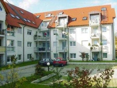 Lichtdurchflutete Stadtwohnung, nur email mit Beruf, Tätigkeit, Einkommen und Befristung!