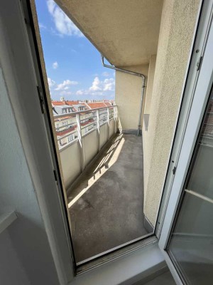 bezugsfreie top renovierte 2-Zi.-Wohnung, West-Balkon, Energie B, Aufzug, ohne Provision