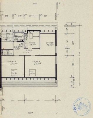 Ruhige 3,5 Zi. Dachgeschoßwohnung mit Garage