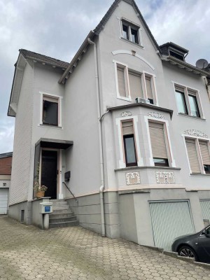 Ansprechende 4-Zimmer-Wohnung mit EBK in Solingen