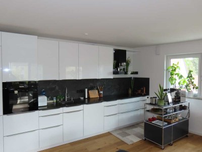 Sonnige, luxuriös ausgestattete 2-Zimmer-Neubauwhg., zentrumsnah, sofort beziehbar im MVV-Bereich