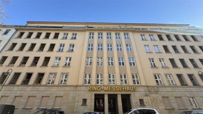 "Freie 4-Zimmer Wohnung im historischen Ringmessehaus"