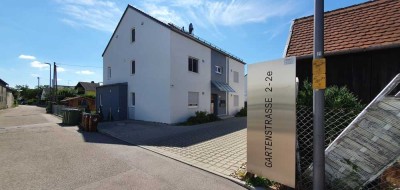 Stilvolle, moderne 2-Zimmer-Wohnung mit Balkon und Einbauküche in Baar-Ebenhausen