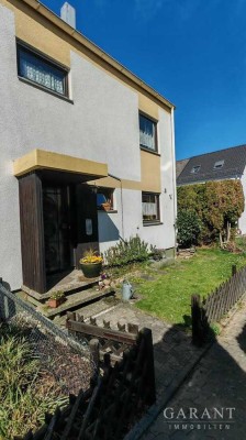 Ihr neues Zuhause: Charmantes Reihenendhaus in Friolzheim