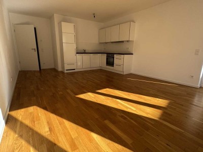 Moderne 2-Zimmer-Wohnung mit großem Balkon, moderner Einbauküche und Duschbad