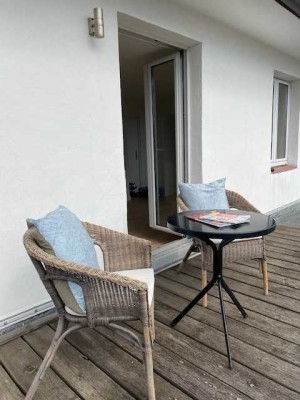 SUPER HELLES APPARTMENT - GROSSE TERRASSE - COOOLES BAD M. FENSTER
