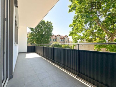 ++ ERSTBEZUG NACH SANIERUNG: Frisch saniertes 1-Zimmer-Apartment mit eigenem Terrassenanteil ++