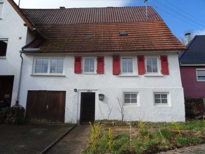 Bauernhaus in idyllischer Lage auf der schwäbischen Alb