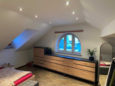 Großzügige und lichtdurchflutete 3-Zimmerwohnung im Zentrum Holzkirchens