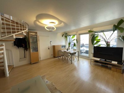 Wohnen in Rheinnähe! Renovierte und teilmöblierte 3-Zimmer-Maisonettewohnung mit Balkon in Niehl!