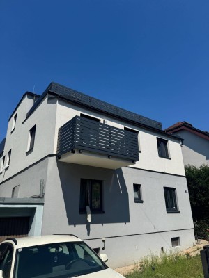 Großzügige Etagenwohnung in einem Einfamilienhaus in ruhiger Lage zu vermieten - mit moderner Ausstattung und Komfort!