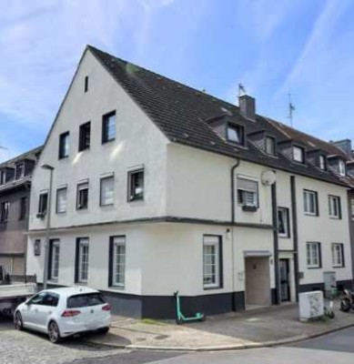 Stilvolle Eigentumswohnung mit Garten & Kamin mit luxuriöser Innenausstattung mit EBK in Duisburg