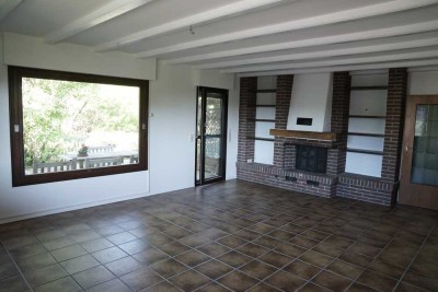 Gepflegte 4-Zimmer-EG-Wohnung mit Terrasse in ruhiger Lage, 1100 + NK