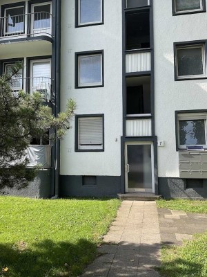 Sehr schöne 2 Zimmer Wohnung mit Balkon in Duisburg zu vermieten!!!