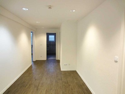 schöne renovierte 2-Zimmer-Wohnung in zentraler Lage