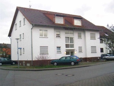 Schöne 3-Zimmerwohnung mit Küche, Diele und Bad   (5 Gehminuten zum Bahnhof - Linie S3 KA-HD-MA)