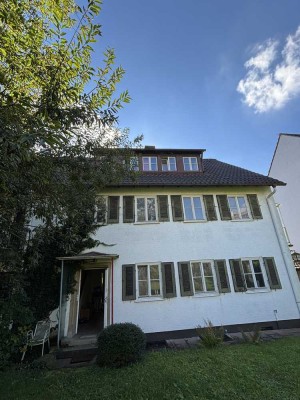 Sehr charmantes 1-2 Familienhaus in bevorzugter Lage von Stuttgart-Degerloch