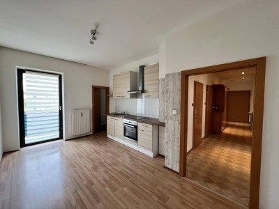 Nähe Bahnhof, Eigentum, 3 Zimmer mit Balkon &amp; extra Küche ++Videorundgang++