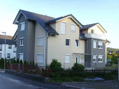 Sonnige 3 Zimmer Dachgeschossstudiowohnung in idyllischer Lage im Ortszentrum
