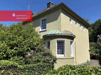 Stilvoll wohnen in Radevormwald – Charmante Doppelhaushälfte mit Studio und Dachterrasse