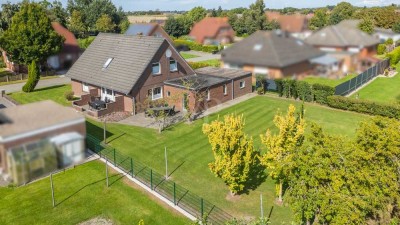 Ruhiges Wohnglück – Einziehen, ankommen, wohlfühlen – Großzügiges EFH mit Garten & Garage