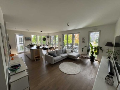 Neuwertige 4-Zimmer Wohnung mit Balkon in Flingern Nord
