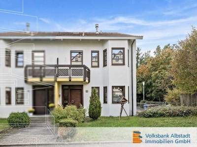 Modernisiertes SCHWÖRER-Haus mit PV-Anlage
- Renovieren und Einziehen.