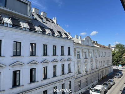 Traumhaft renovierte 2-Zimmer-Wohnung in TOP-Lage