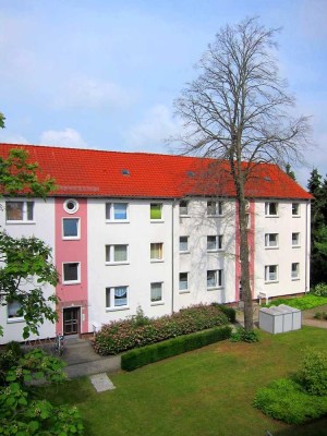 Isoldestr. 21, 1 R - Schöne 2-Zimmer Wohnung mit Balkon! Küchenübernahme ist möglich