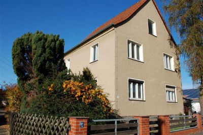 Einfamilienhaus in ruhiger Stadtlage mit Garten und Nebengelass