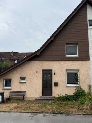 Handwerker aufgepasst, günstige Doppelhaushälfte mit Garage!!!