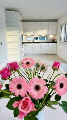 Haus (KfW 55, BJ 2023) mit Garten & Einbauküche - in Nördlingen, provisionsfrei, mit Baufirma-Ga