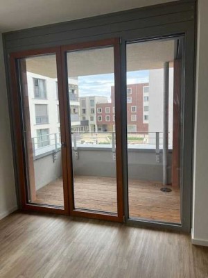 ERSTBEZUG! LETZES HAUS! Schön geschnittene 4-Zimmer-Wohnung mit 2 Bädern und Loggia