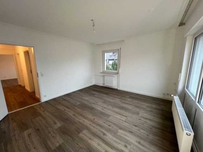 Stilvolle 2-Zimmer-Wohnung mit Balkon und Einbauküche in ruhiger Wohnlage Heusenstamms