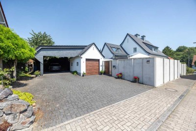 Einziehen und wohlfühlen: Stilvolles Einfamilienhaus mit traumhaftem Sommergarten